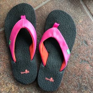 Sanuk flip flops
